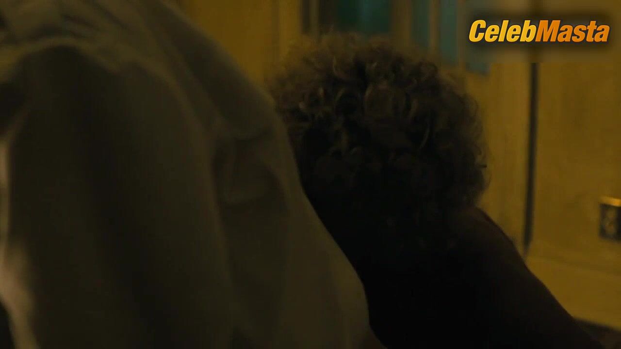 Maggie Gyllenhaal Seductive Scene In The Deuce - Photo 2 of 5