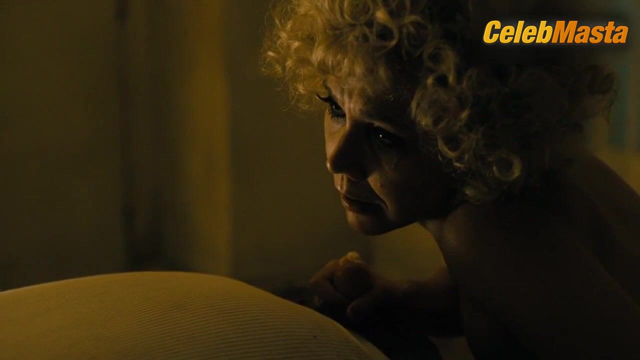 Maggie Gyllenhaal Seductive Scene In The Deuce - Photo 2 of 5 photo 4