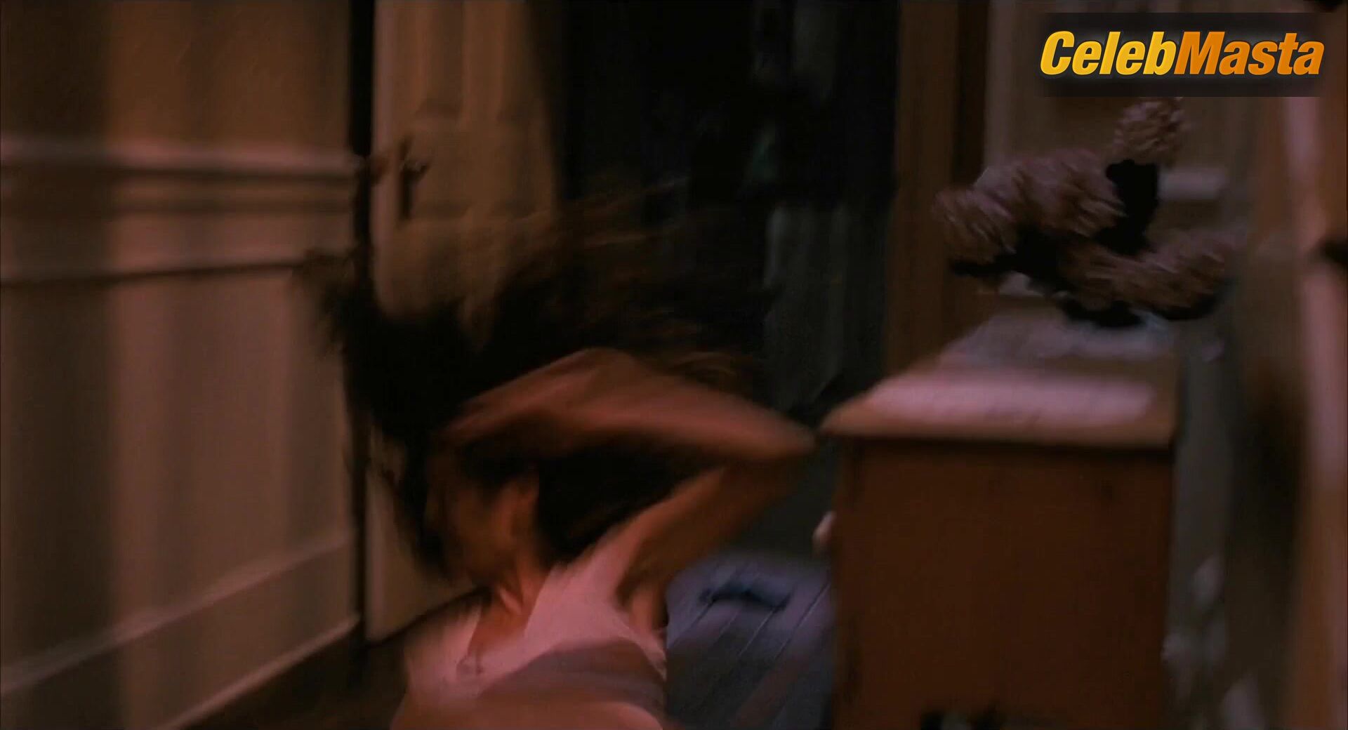 Julia Roberts Hot Scene In Sleeping With The Enemy - Photo 2 of 5 photo 1