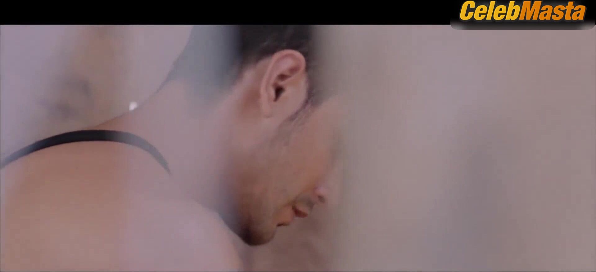 Mandana Karimi ’s Hot Scene In Bhaag Johnny - Photo 3 of 5 photo 4