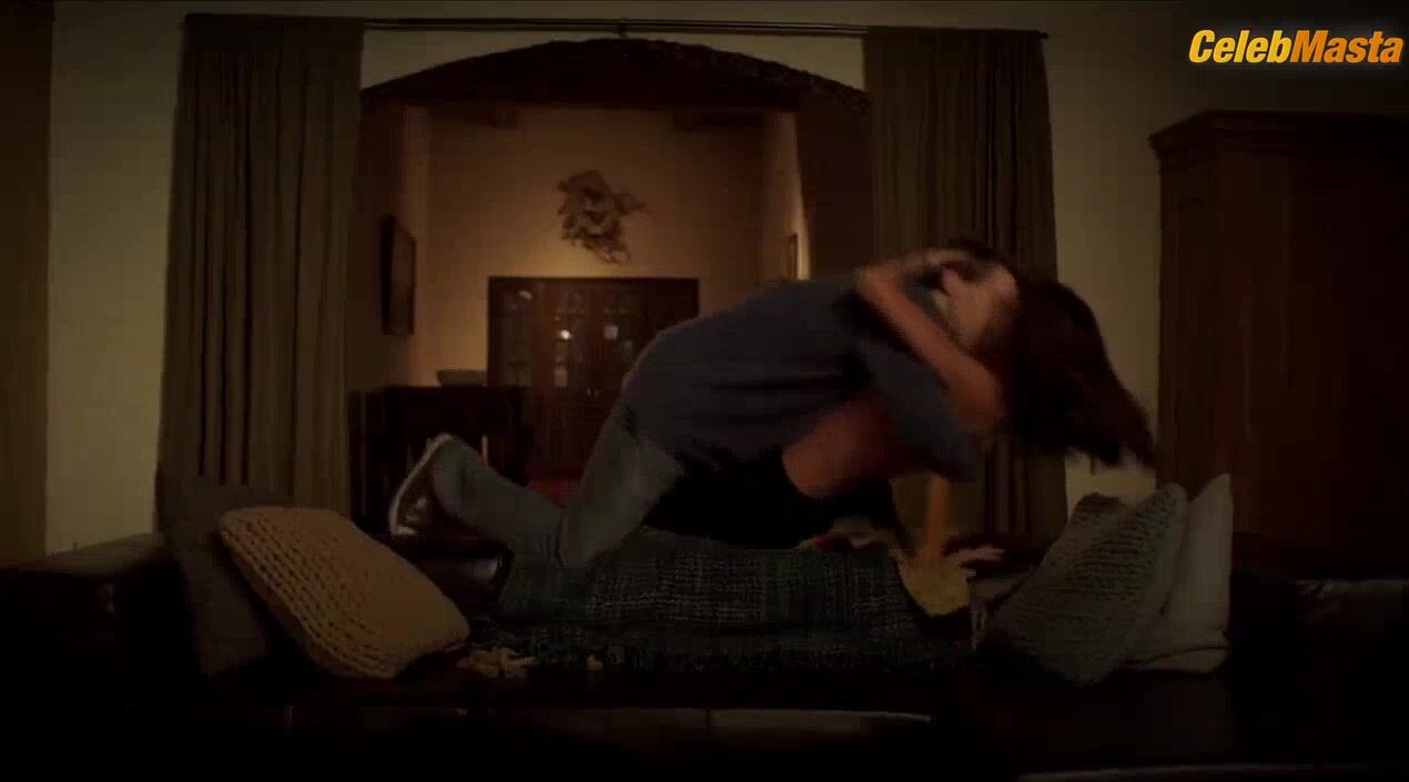 Odette Annable ’s Tits, Underwear Scene In The Truth - Photo 1 of 5 photo 4