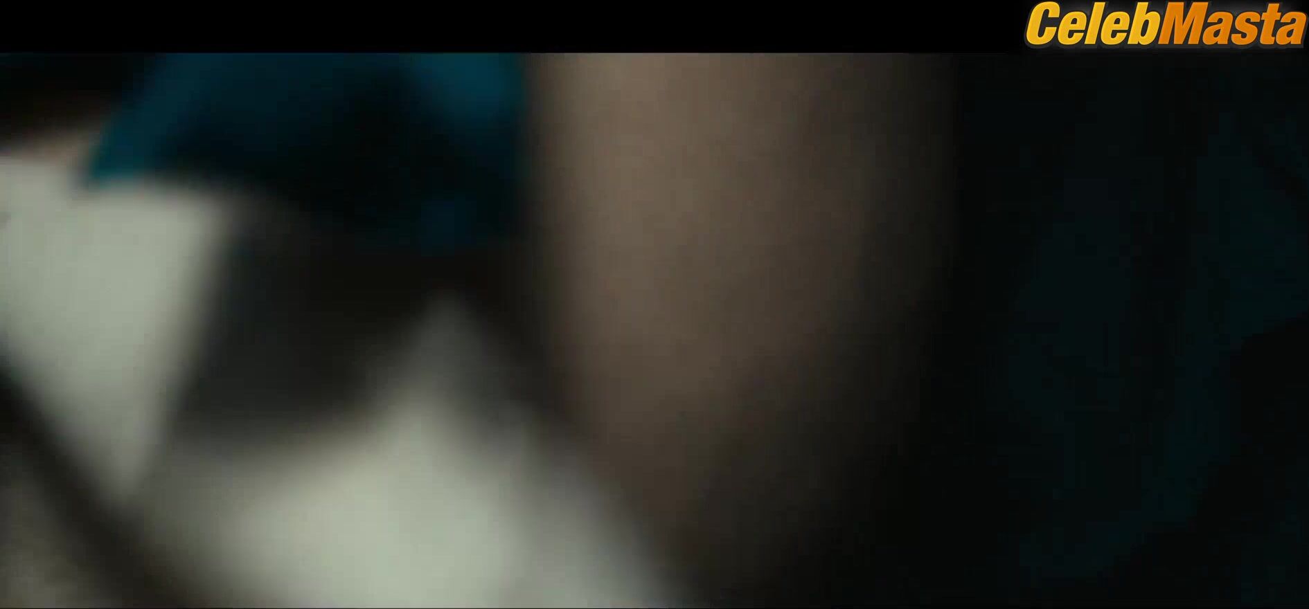 Jung Yun-ha ’s Underwear Scene From The Trunk - Photo 3 of 5 photo 5