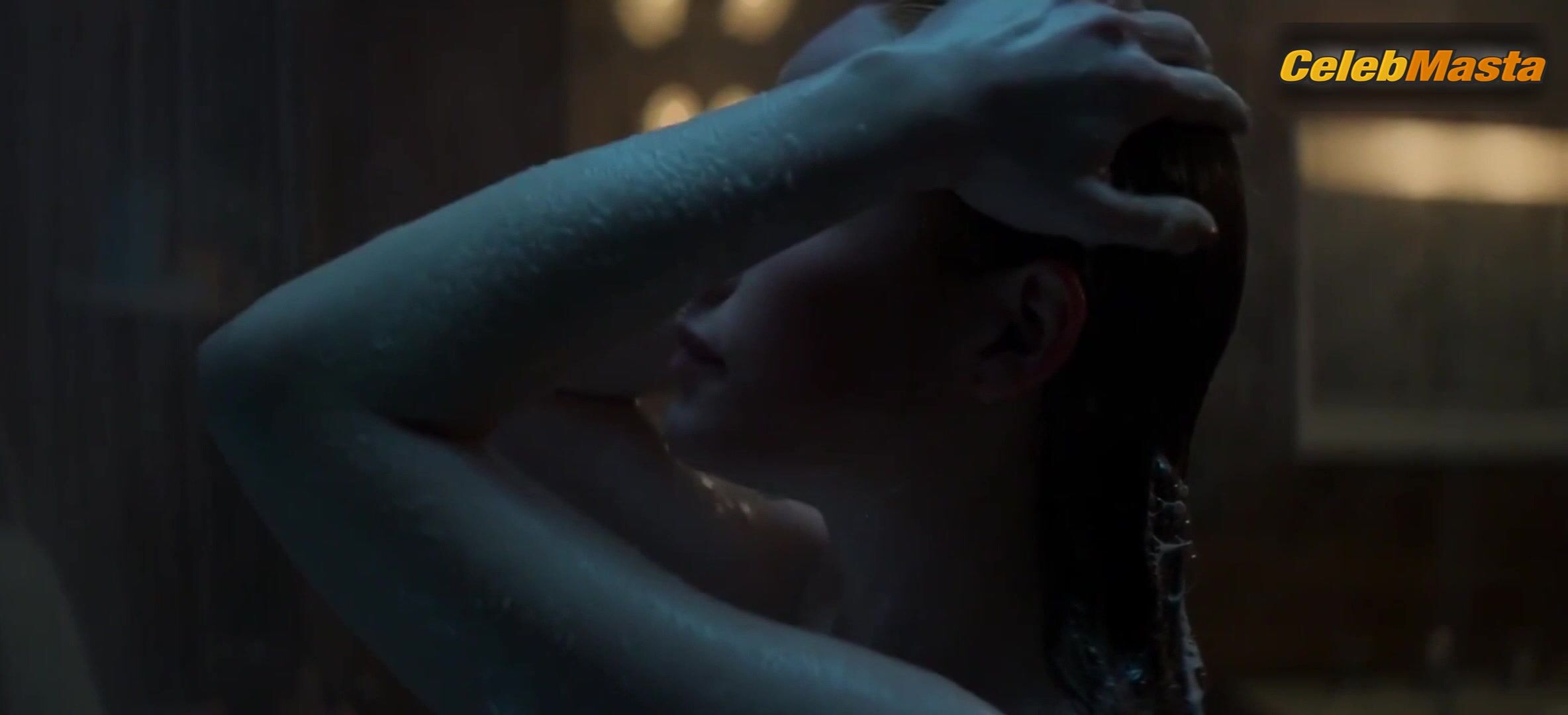 Madelaine Petsch Booty Scene From The Strangers Chapter 1 - Photo 1 of 5 photo 5
