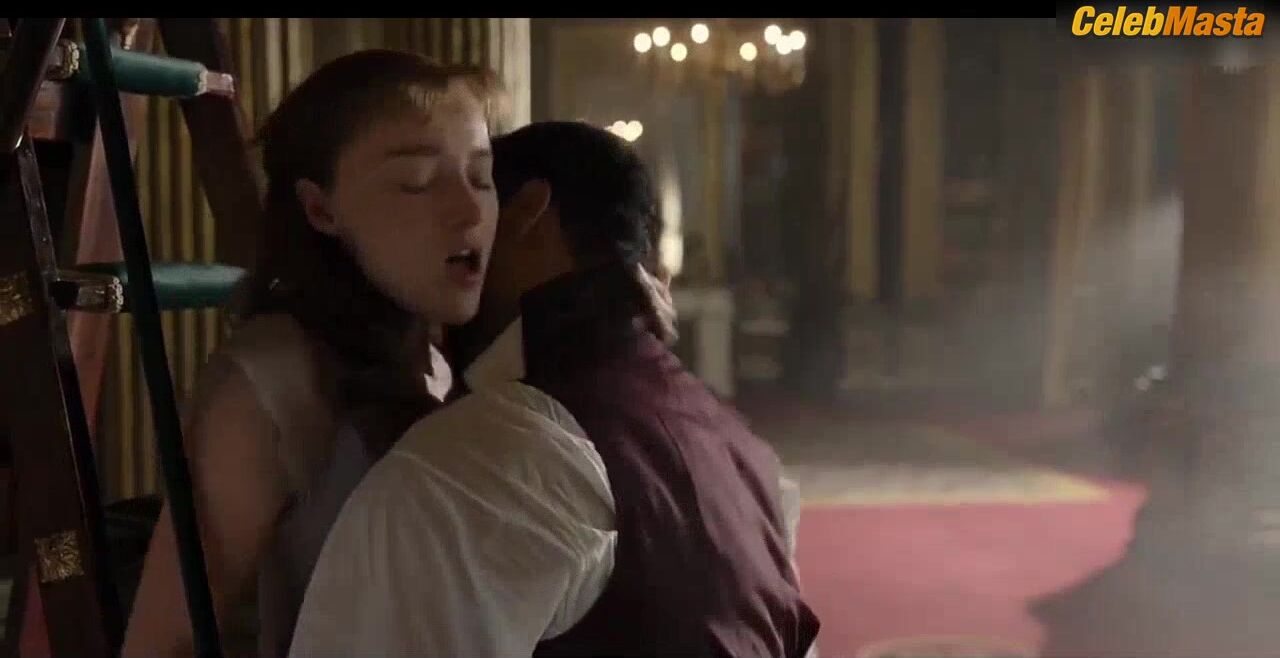 Phoebe Dynevor Boobs, Panties Scene In Bridgerton - Photo 2 of 5 photo 4