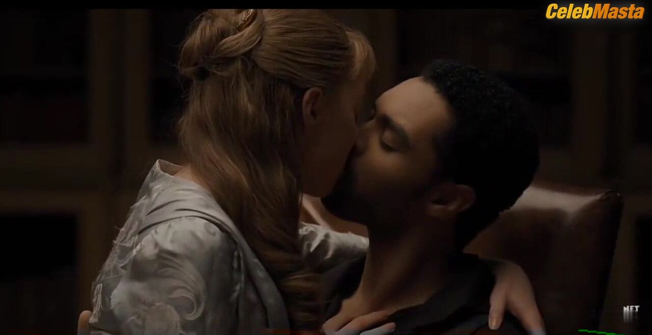 Phoebe Dynevor ’s Hot Scene In Bridgerton - Photo 5 of 5 photo 2