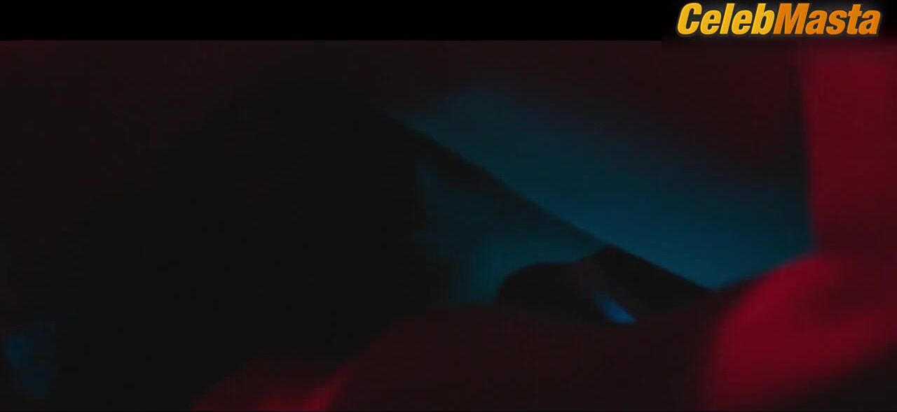 India Salvor Menuez ’s Hot Scene In White Girl - Photo 2 of 5 photo 1