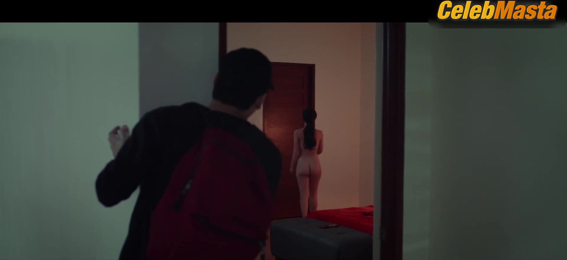 Rose Van Ginkel Naked Butt And Breasts Scene In Stalkers - Photo 2 of 5 photo 1