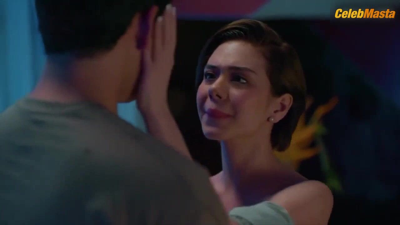 Rose Van Ginkel Bares Butt And Boobs In A Scene From Boy - Photo 2 of 5