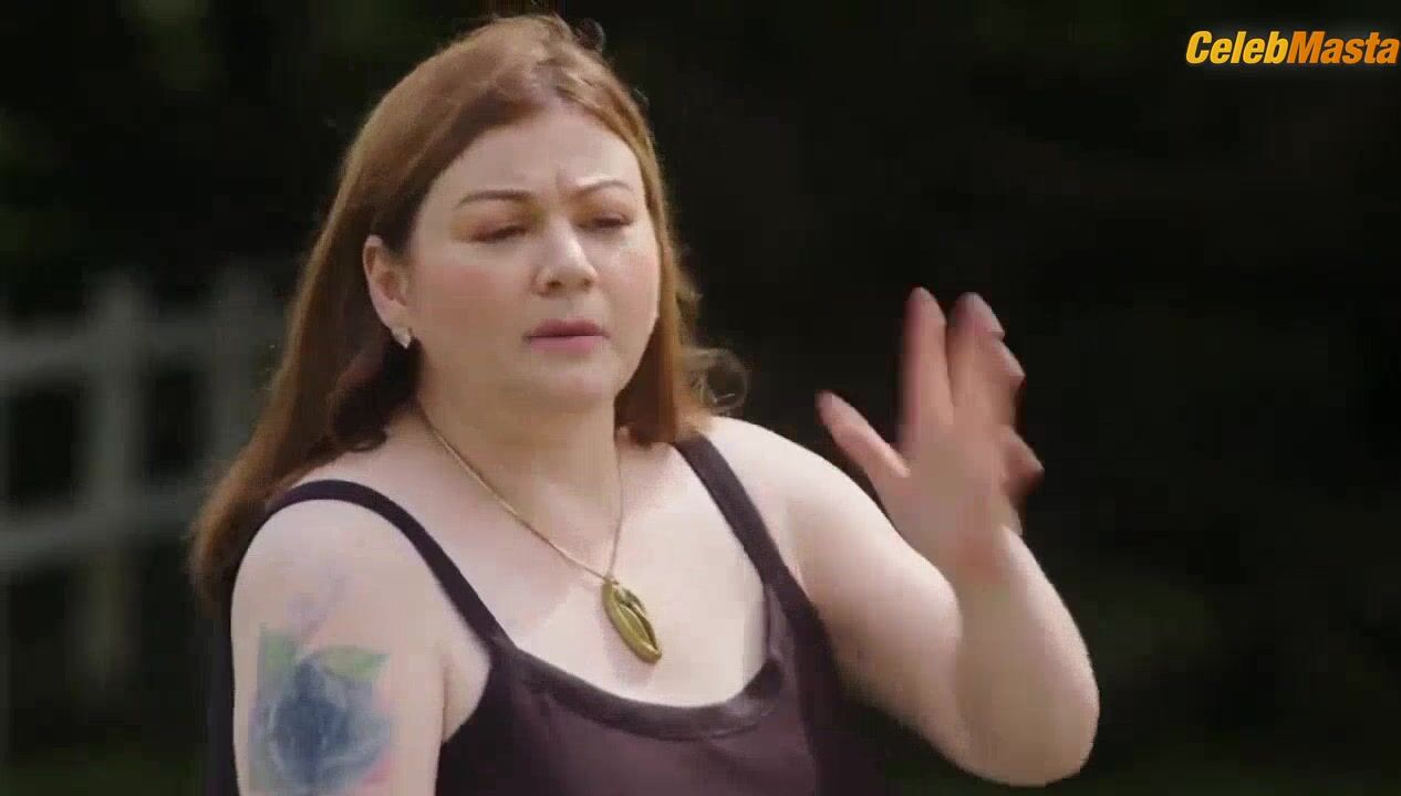 Rose Van Ginkel ’s Booty, Boobs Scene In When I Grow - Photo 1 of 5 photo 4