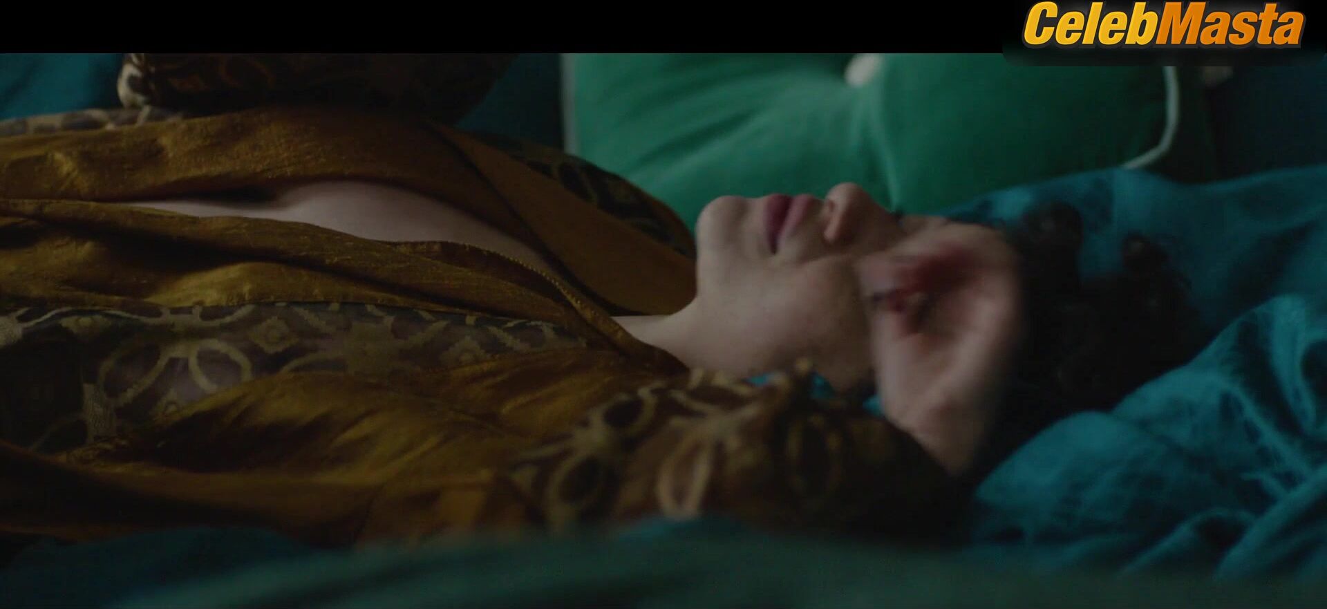 Alia Shawkat Holliday Grainger And ’s Underwear - Photo 1 of 5 photo 5