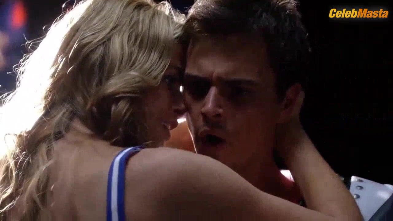 Denise Richards Flaunts Butt, Breasts Scene In Blue Mountain - Photo 2 of 5 photo 4