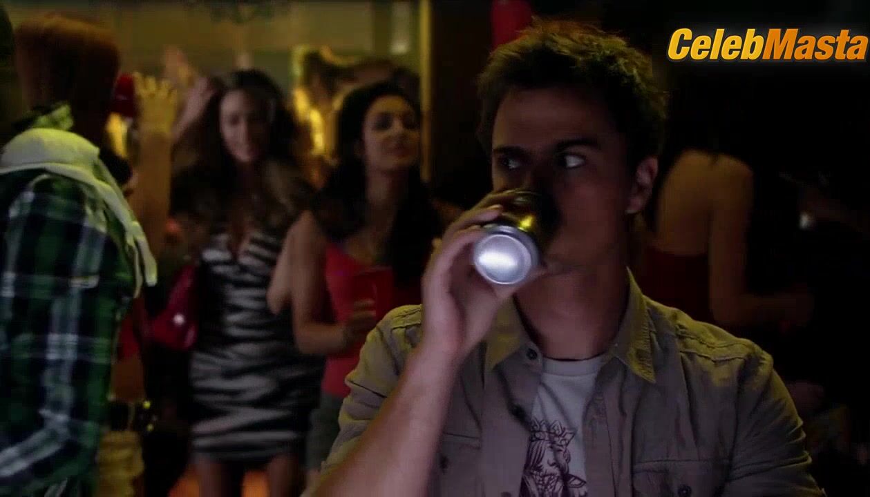 Denise Richards Reveals Curves Scene In Blue Mountain State - Photo 2 of 5