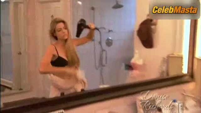 Denise Richards Shows Underwear Scene In It’s - Photo 2 of 5