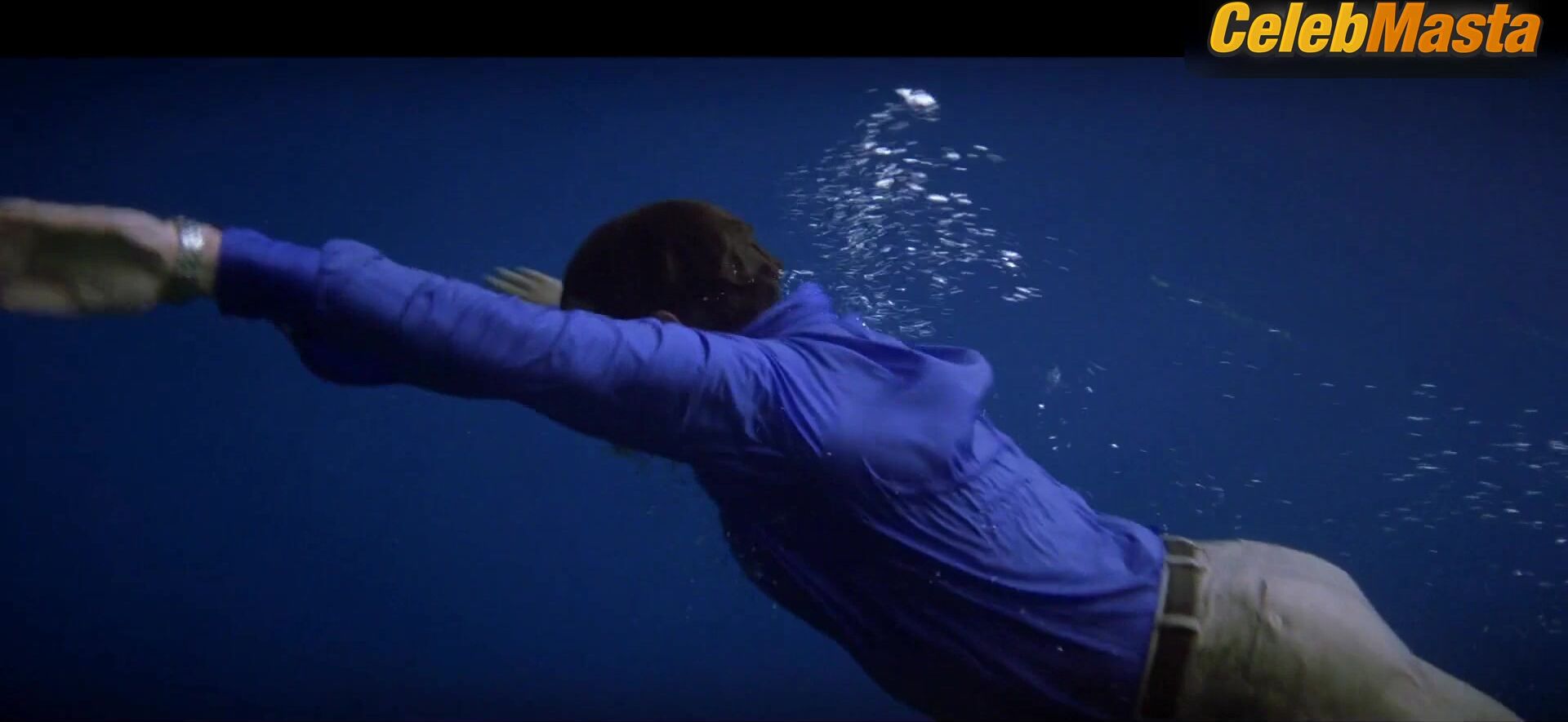 Denise Richards Sexy Scene From The World Is Not Enough - Photo 2 of 5 photo 4