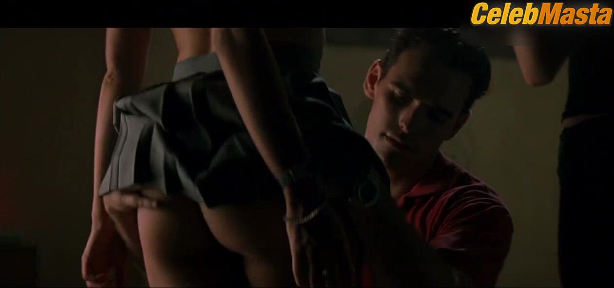 Denise Richards Flaunts Thong Scene In Wild Things - Photo 2 of 5 photo 5
