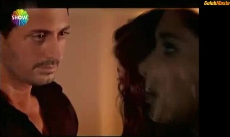 Nurgul Yesilcay ’s Sexy Scene From Sensiz Olmaz - Photo 2 of 5