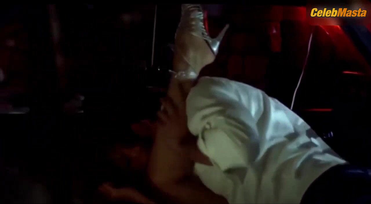 Nurgul Yesilcay Sexy Scene From Vicdan - Photo 2 of 5