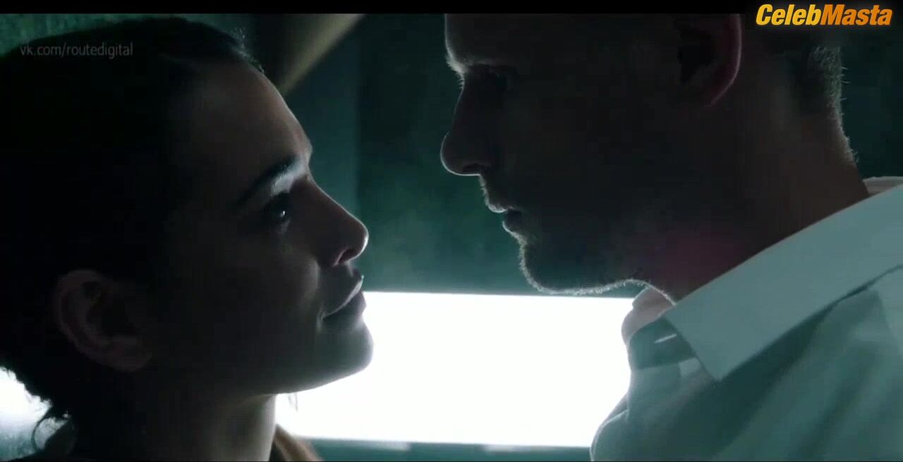 Natalie Martinez Boobs Scene In Into The Dark Down - Photo 4 of 5 photo 2