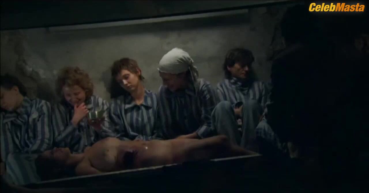 Joanna Kulig Booty, Tits Scene From Television Theater - Photo 1 of 5