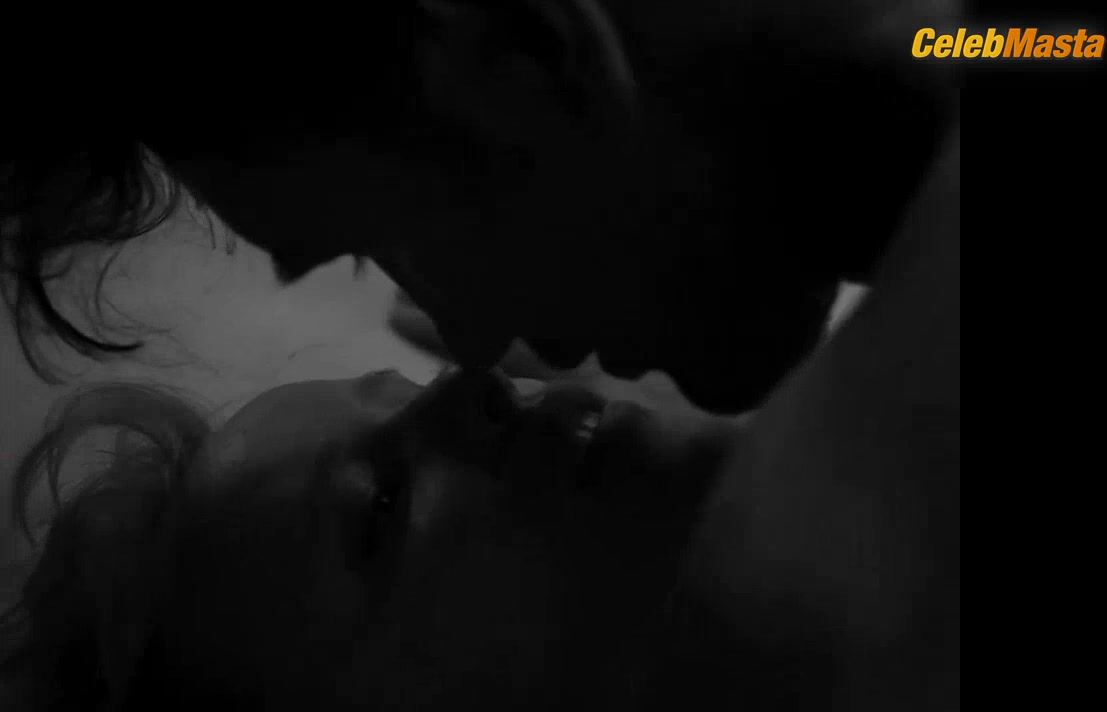Joanna Kulig Hot Scene In Cold War - Photo 2 of 5 photo 5