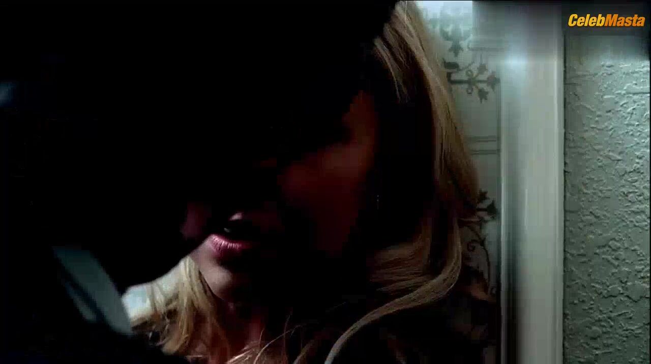 Arielle Kebbel ’s Hot Scene In True Blood - Photo 1 of 5 photo 2