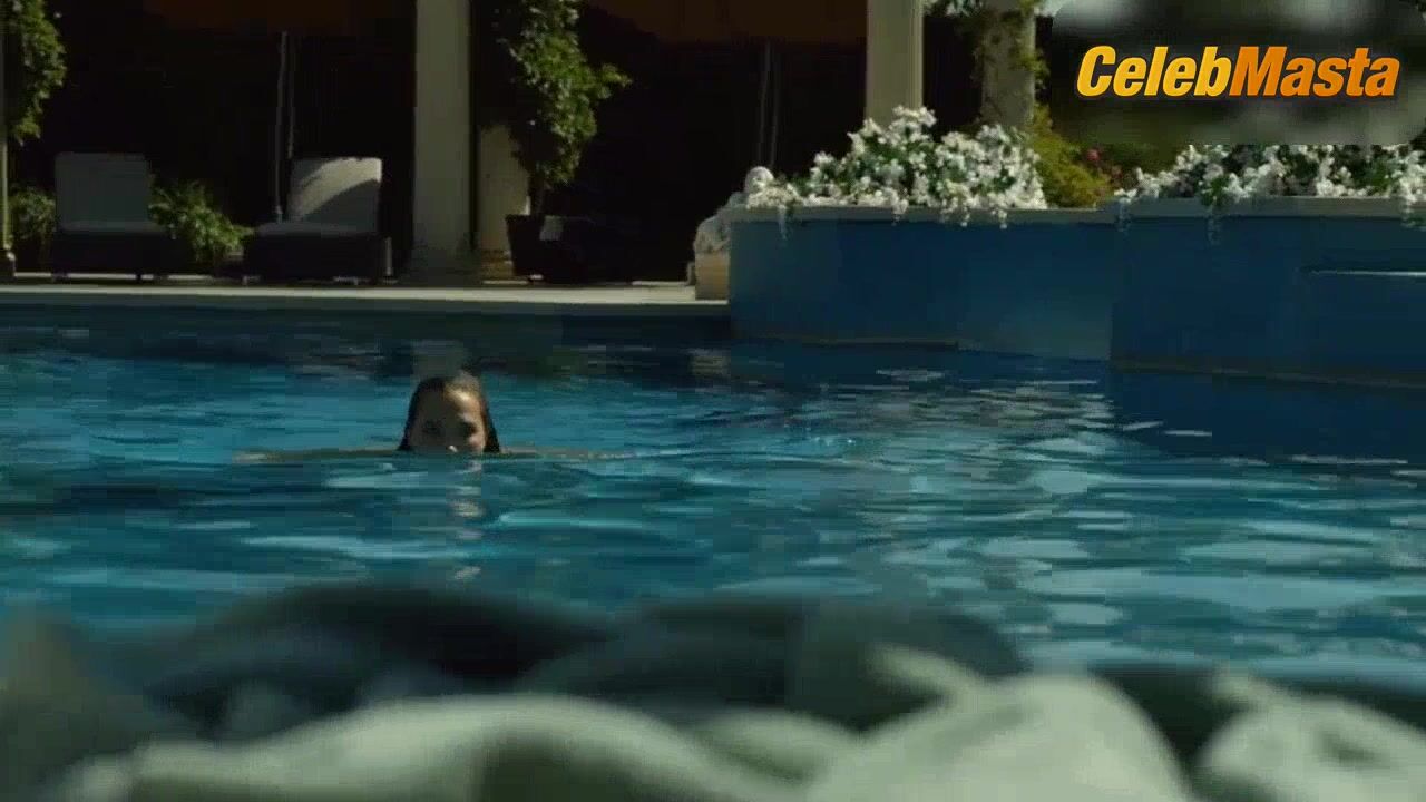 Arielle Kebbel ’s Tits, Body Double Scene From The - Photo 2 of 5