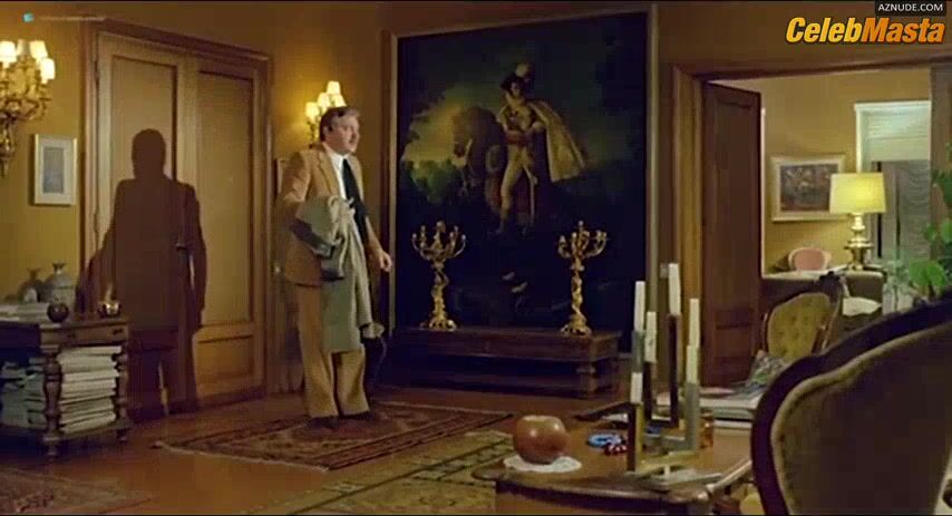 Edwige Fenech Tits Scene From La Moglie In Vacanza… - Photo 1 of 5