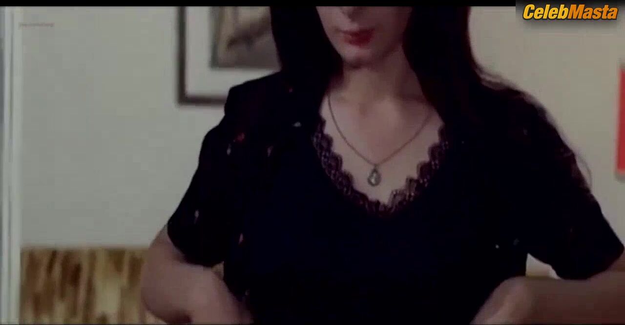 Edwige Fenech Ass, Tits Scene From Secrets Of A Call Girl - Photo 2 of 5 photo 1