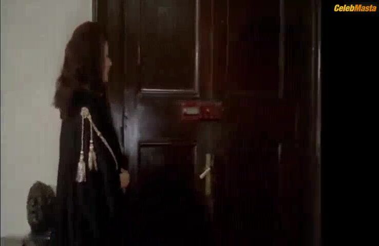 Edwige Fenech Boobs, Bush Scene In La Pretora - Photo 1 of 5