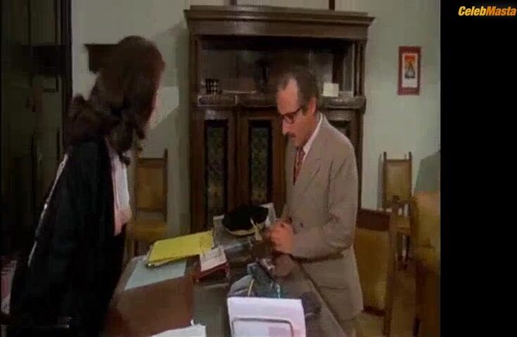 Edwige Fenech Boobs, Bush Scene In La Pretora - Photo 1 of 5 photo 4