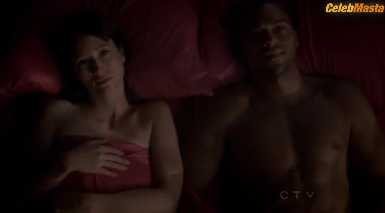 Chyler Leigh Bares All In Scene From Grey’s Anatomy - Photo 2 of 5 photo 5