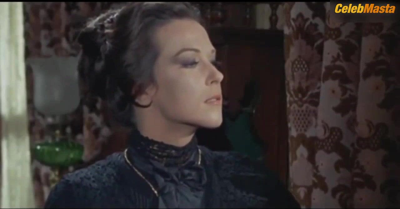 Edwige Fenech Tits Scene From Heads Or Tails - Photo 1 of 5 photo 5