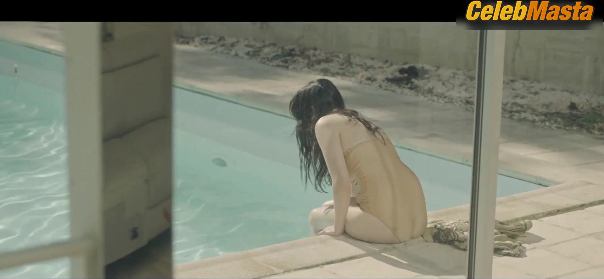 Roxane Mesquida ’s Sexy Scene In Medusa - Photo 1 of 5