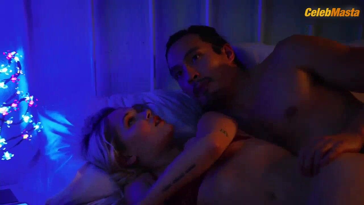 Roxane Mesquida Flaunts Ass, Tits Scene In Now Apocalypse - Photo 3 of 5 photo 2