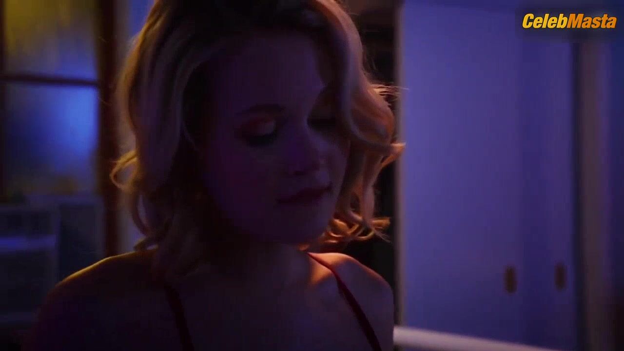 Roxane Mesquida Flaunts Ass, Tits Scene In Now Apocalypse - Photo 3 of 5 photo 4
