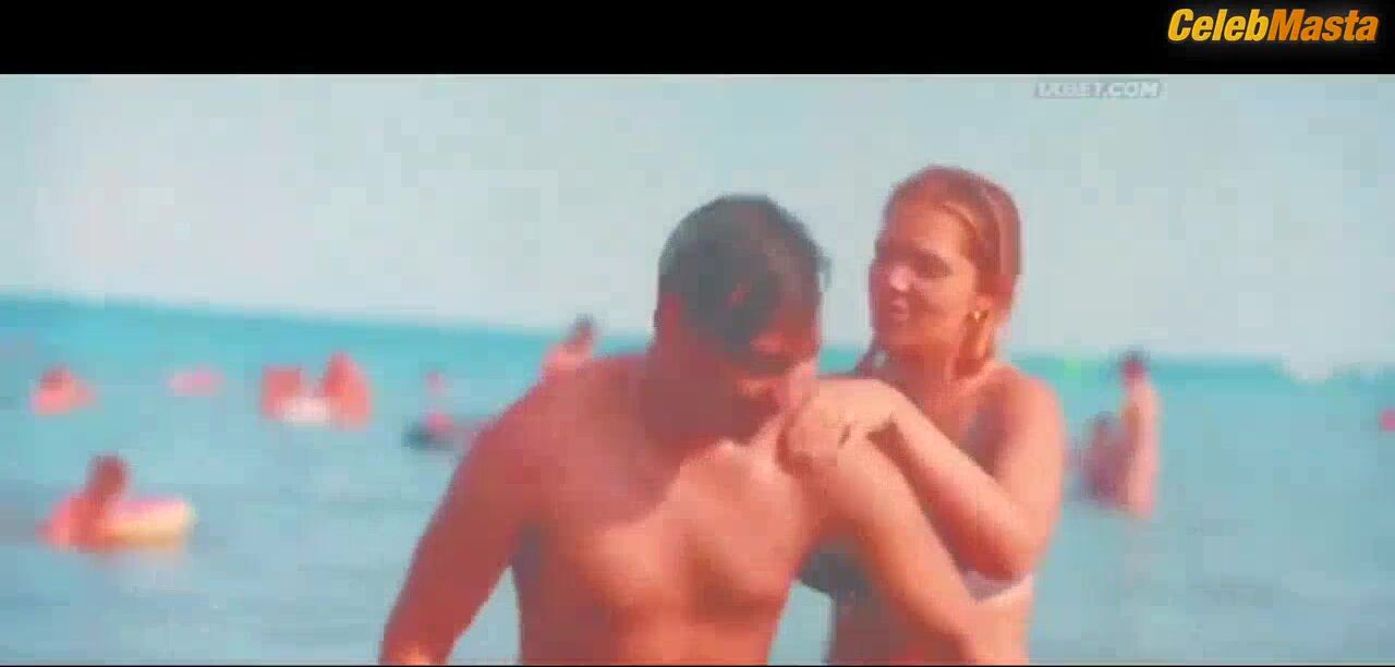 Noemie Merlant Tits, Swimsuit Scene From Mi Lubita Mon Amour - Photo 1 of 5 photo 2