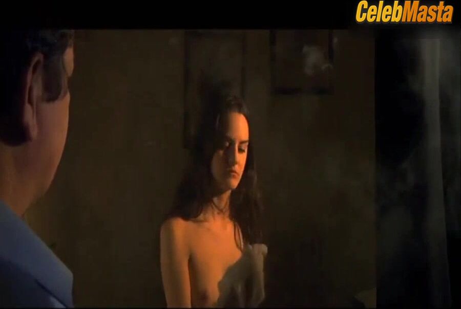 Noemie Merlant ’s Lesbian, Breasts Scene In L’ - Photo 2 of 5