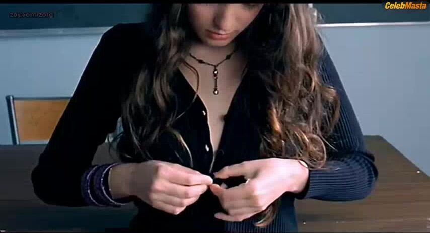 Roxane Mesquida Tits Scene From Sexes Tres Opposes - Photo 1 of 5 photo 4