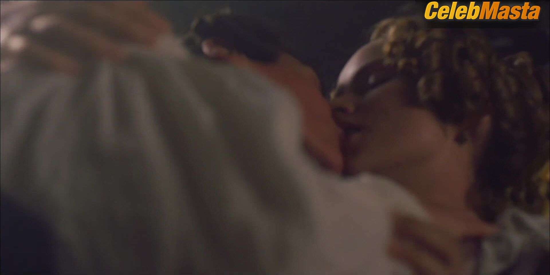Sophie Rundle Suranne Jones And Share A Lesbian Scene In - Photo 1 of 5
