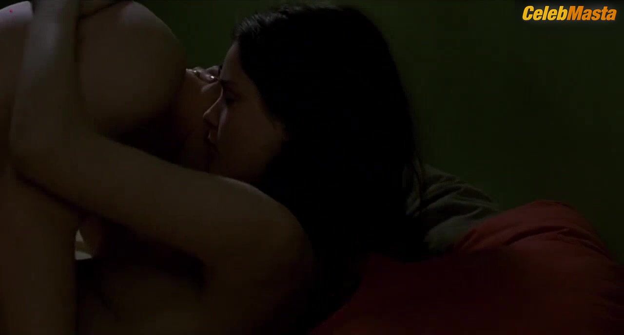 Roxane Mesquida ’s Boobs, Bush Scene In Fat Girl - Photo 2 of 5 photo 5