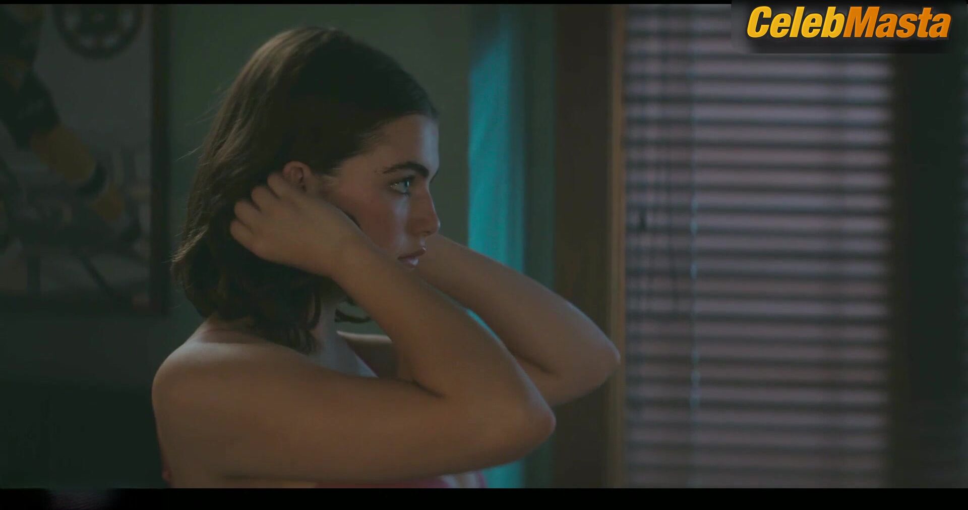 Ella Bright Flaunts Underwear Scene In Off Campus - Photo 2 of 5 photo 1