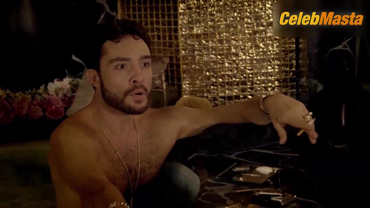Phoebe Dynevor ’s Hot Scene In Snatch - Photo 2 of 5 photo 1