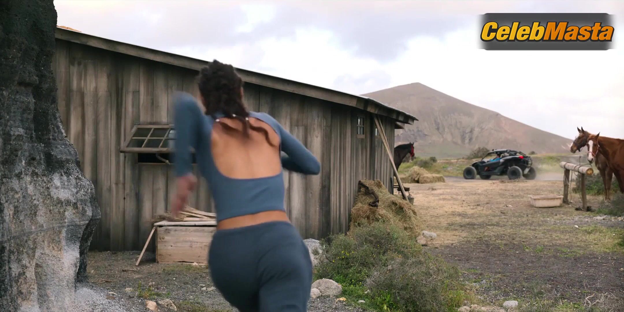 Begona Vargas Tits Scene In Welcome To Eden - Photo 1 of 5 photo 5