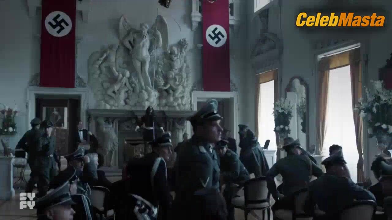 Amanda Schull ’s Underwear Scene From 12 Monkeys - Photo 1 of 5 photo 2