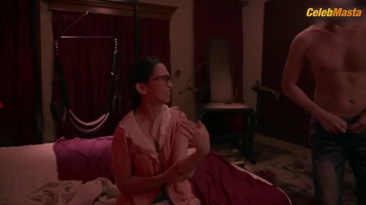 Jela Cuenca And Rose Van Ginkel Ass Scene In Boy Bastos - Photo 1 of 5 photo 5