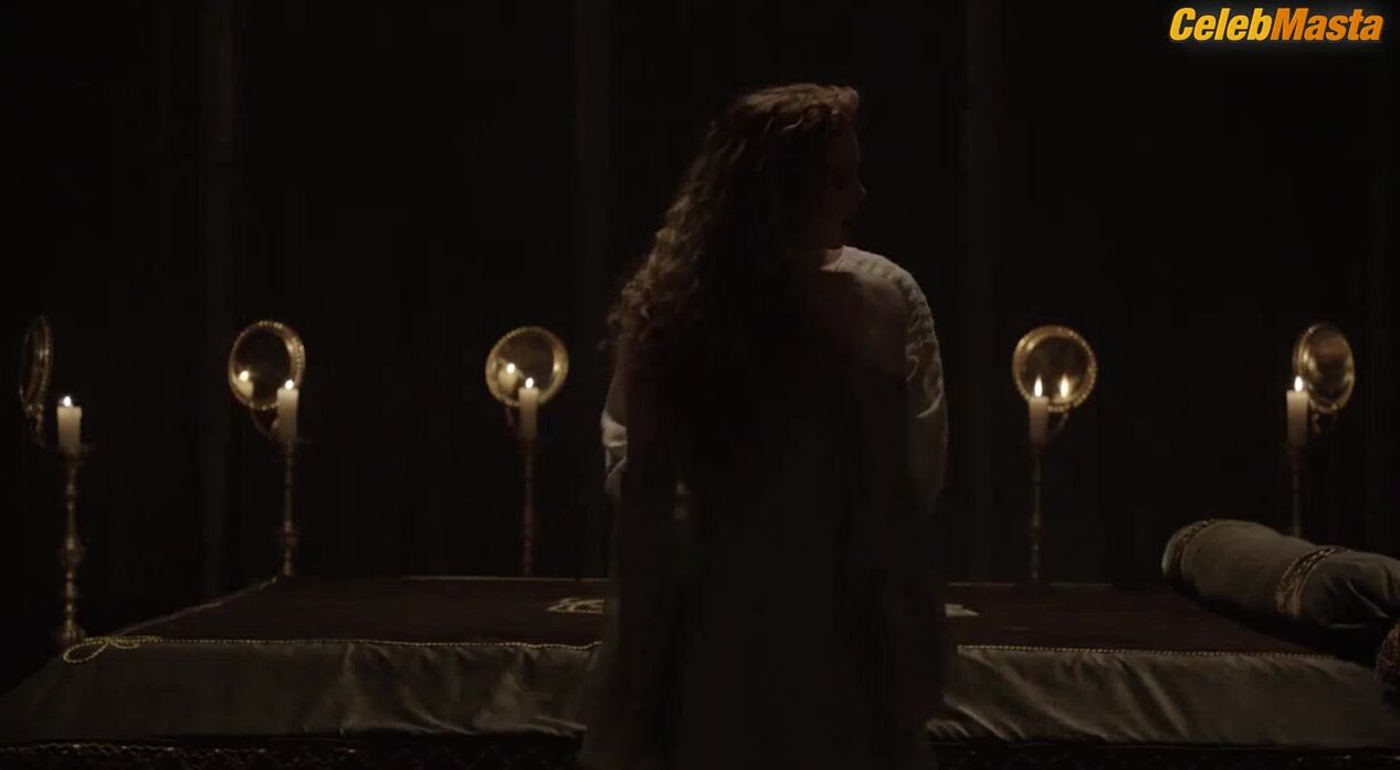 Holliday Grainger ’s Booty Scene In The Borgias - Photo 2 of 5 photo 1