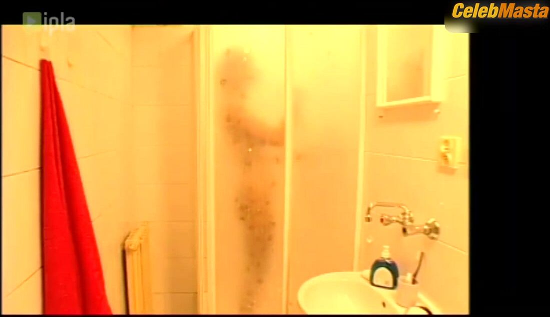 Violetta Kolakowska Booty, Tits Scene From Zostac Miss - Photo 1 of 5