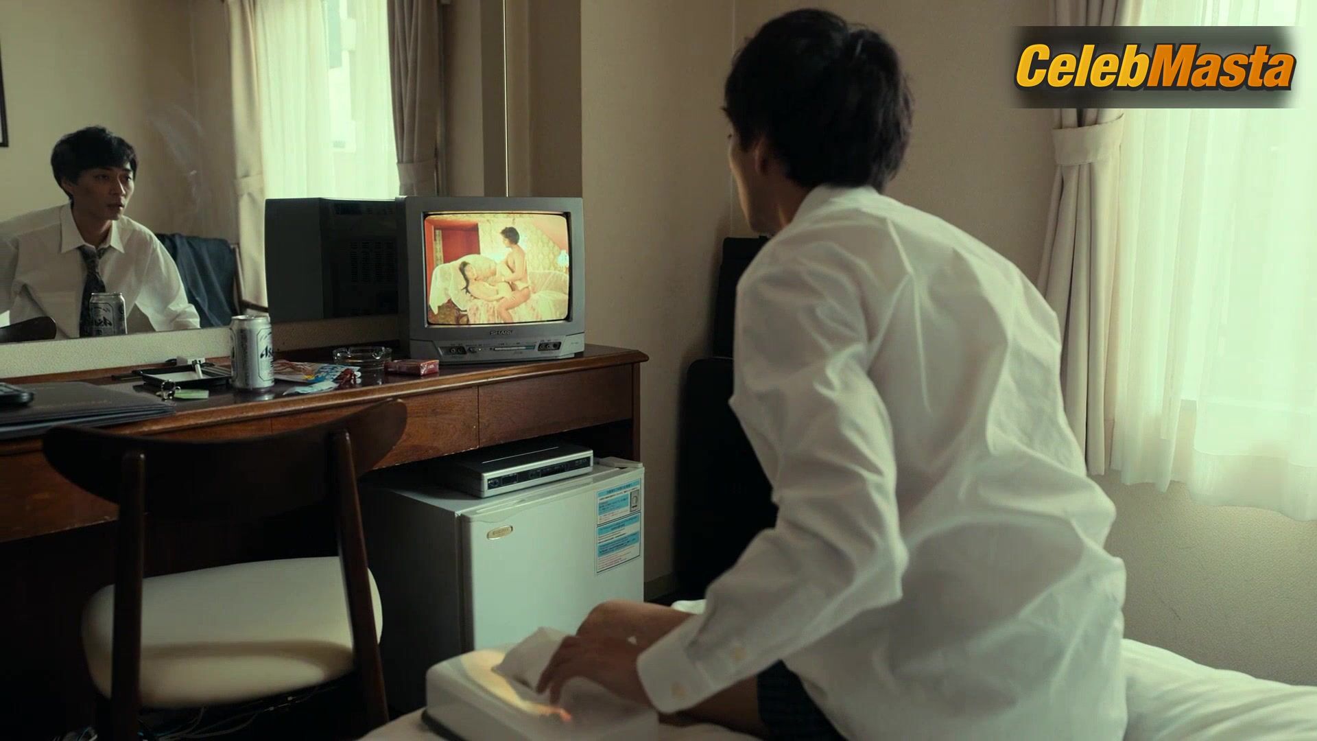 Yuri Tsunematsu Boobs Scene In The Naked Director - Photo 1 of 5