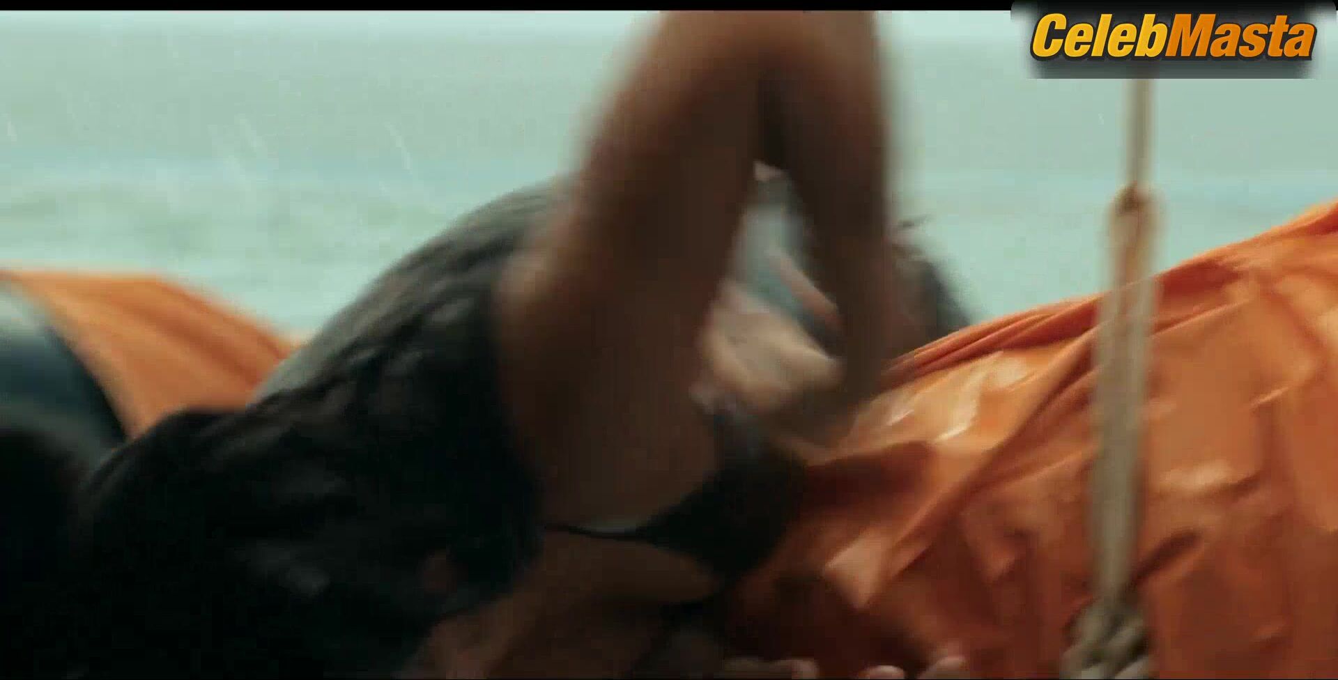 Natalie Martinez ’s Hot Scene In The I-land - Photo 2 of 5 photo 4