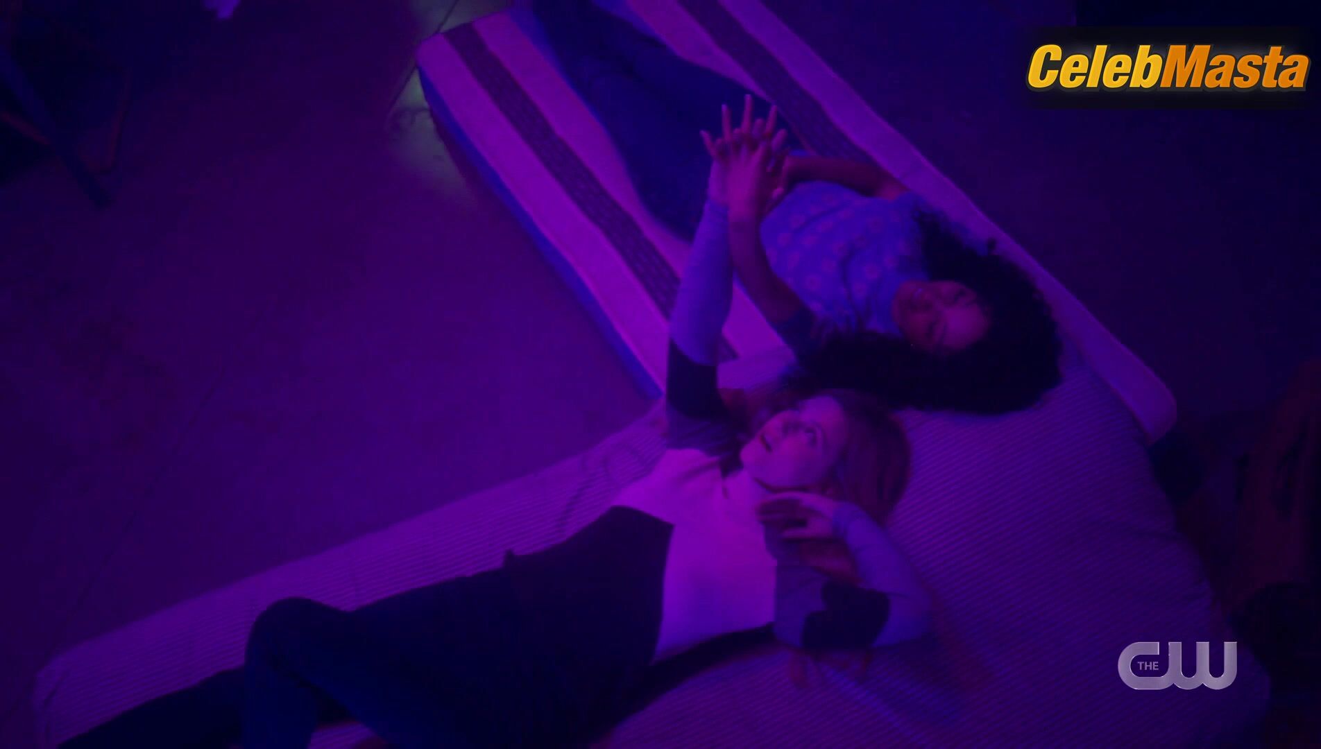 Madelaine Petsch ’s Racy Scene In Riverdale - Photo 3 of 5 photo 2